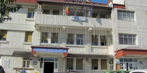 Medicii de la Spitalul din Târgu Cărbunești sunt cercetați de Colegiul Mediciulor