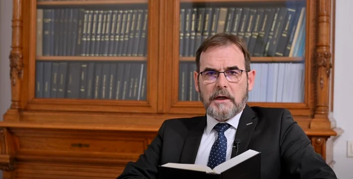 Episcopul Vilmos Kolumban susţine retragerea din CMBR. FOTO: captură video/Biserica Reformată