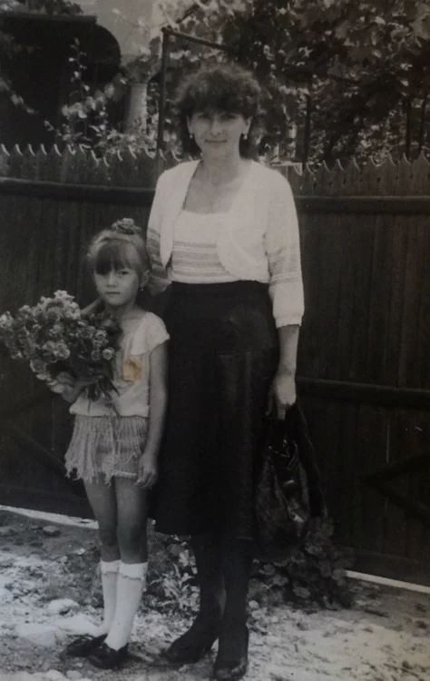 4 adela popescu in copilarie 3 jpg jpeg