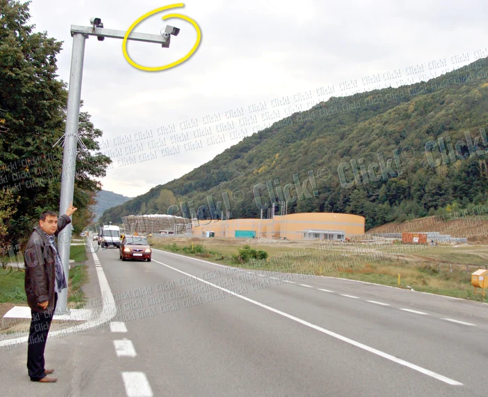 
    Aceasta este camera video  care a surprins maşinile cu care  circulau măicuţele fără rovinietă (Fotografii: Dorel Ţîrcomnicu)  