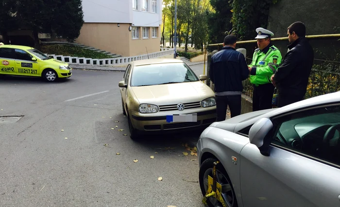 
    Poliţia din Iaşi a dat amenzi donatorilor de sânge pentru că au parcat neregulmentarFoto: Arhiva personală  