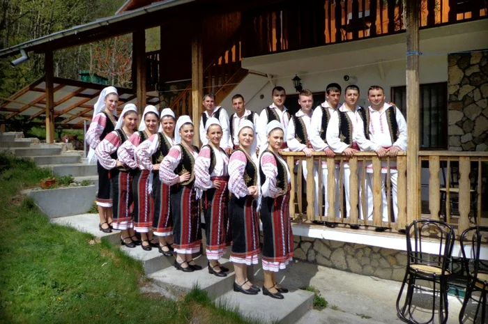 Ansamblul „Plaiurile Mioriţiei”