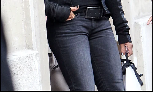 JANET JACKSON ET SON AMI WISSAM AL MANA PASSENT LA JOURNEE A PAR jpeg