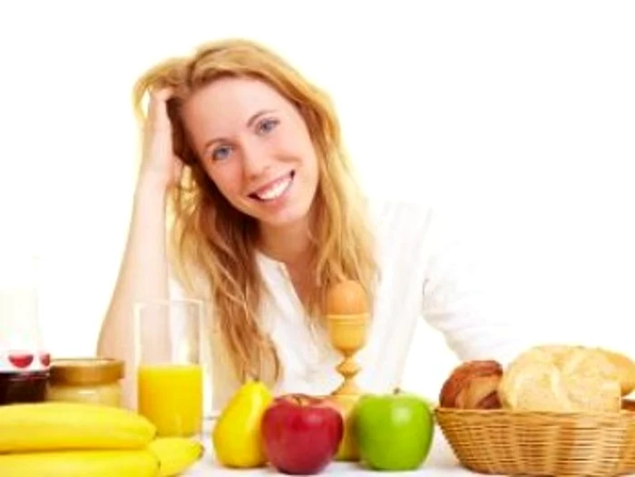 
    Atunci când au sărit peste micul dejun, participanţii la studiu au avut un apetit crescut pentru alimentele dulci şi grase  