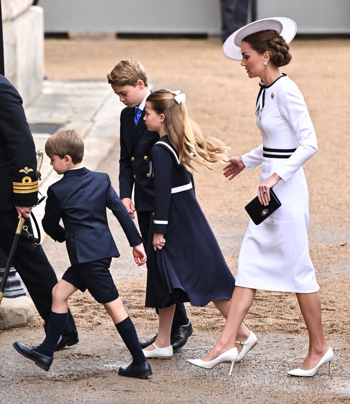 Kate Middleton la Trooping The Colour alături de copiii George, Charlotte și Louis
