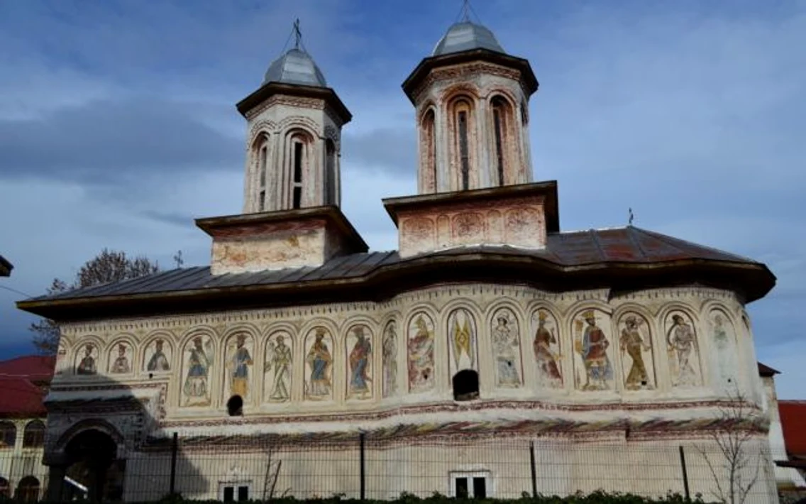 Biserica Urşani - Horezu din Vâlcea - locul unde se află mormântul marelui om de stat I G Duca fost premier al României asasinat de legionari Foto Adevărul - credit Florin Epure