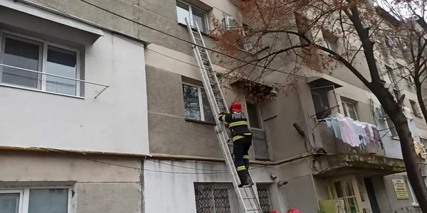copil salvare pompieri FOTO ISU Vaslui jpg