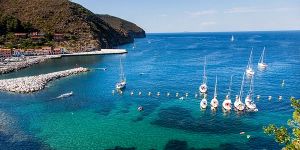 insula capraia foto shutterstock