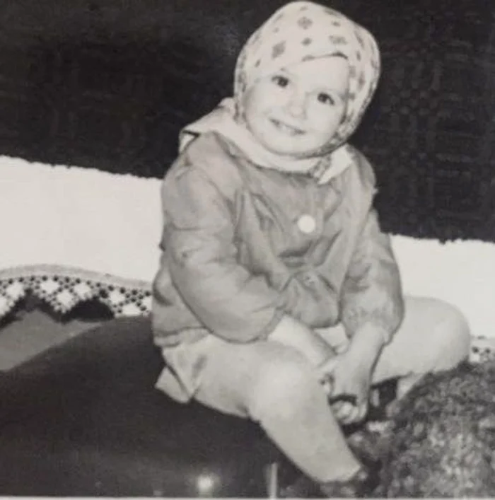 O vedetă de la noi a publicat această imagine pe Facebook. Ghici cine e!Foto: arhivă personală