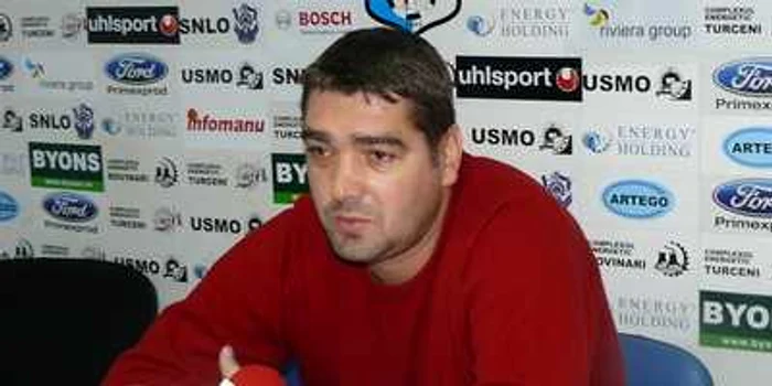 Târgu-Jiu: Ciobotariu revine după 20 de ani în faţa gorjenilor