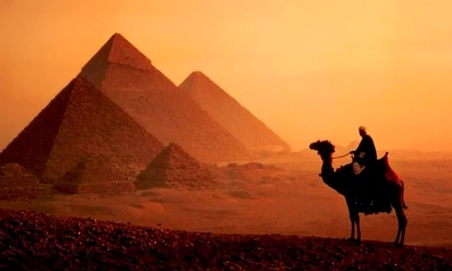 Un robot va explora tunelele secrete din Piramida lui Keops jpeg