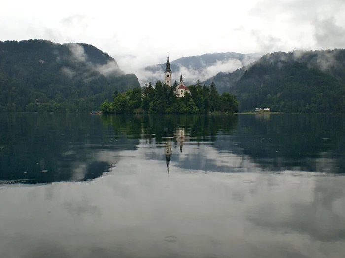 Bled este singura insulă naturală a Sloveniei FOTO Flickr