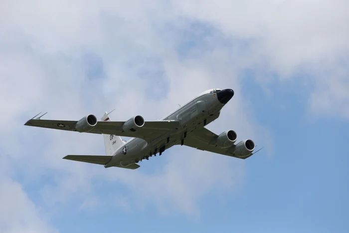 Avion de recunoaștere  RC-135V/W Rivet Join al Forțelor Aeriene ale SUA FOTO EPA-EFE