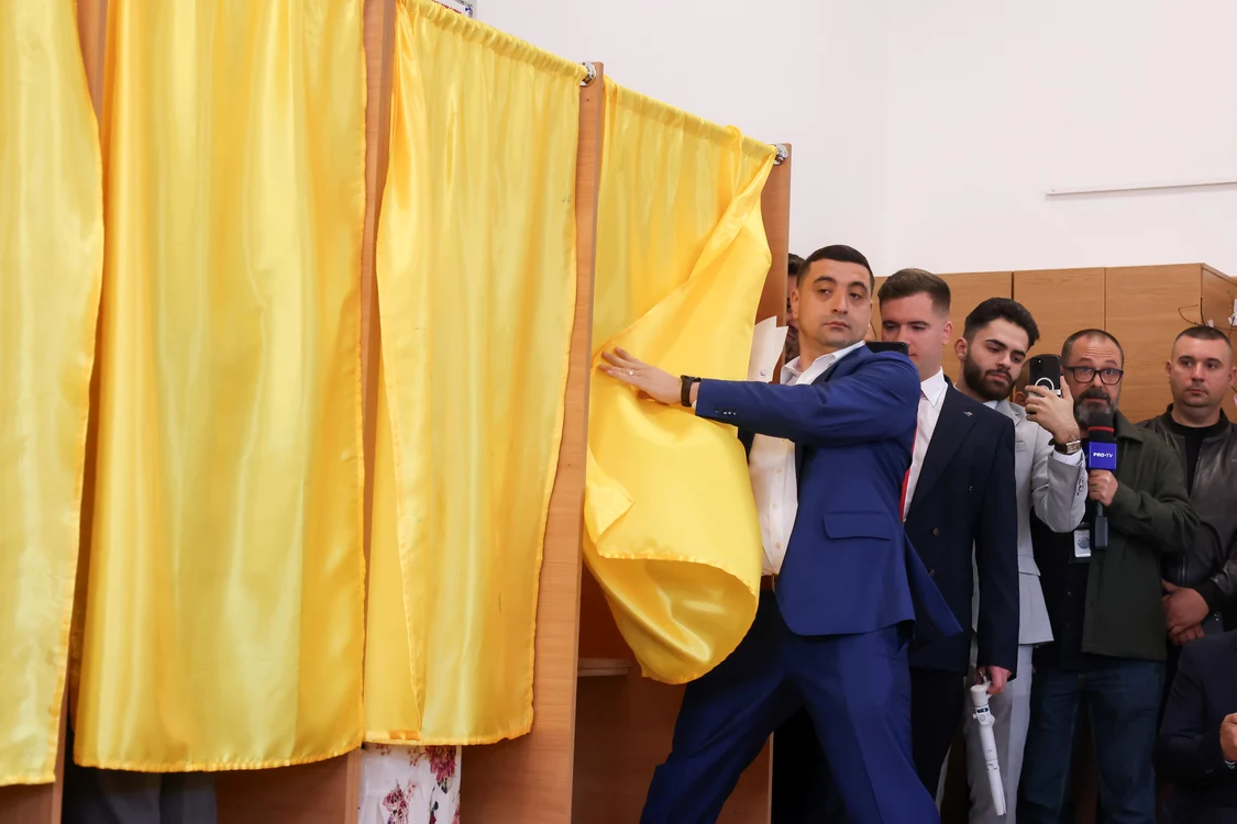 George Simion, în secția de votare FOTO: George Călin/Inquam Photos