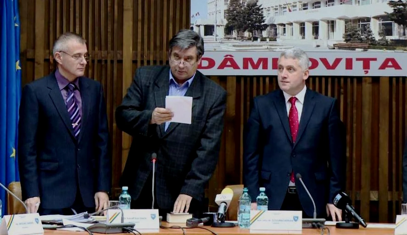 Valeriu Fulga şi-a depus jurmământul în funcţia de consilier judeţean