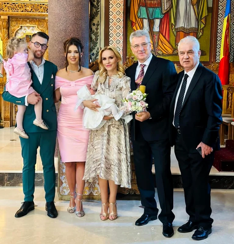 Nepoata lui Anghel Iordănescu, botezată la Timișoara Foto Facebook 