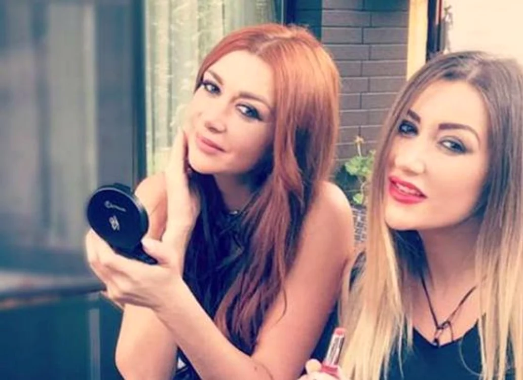 
    Xonia este sexy în orice costum de baieFoto: arhivă personală  