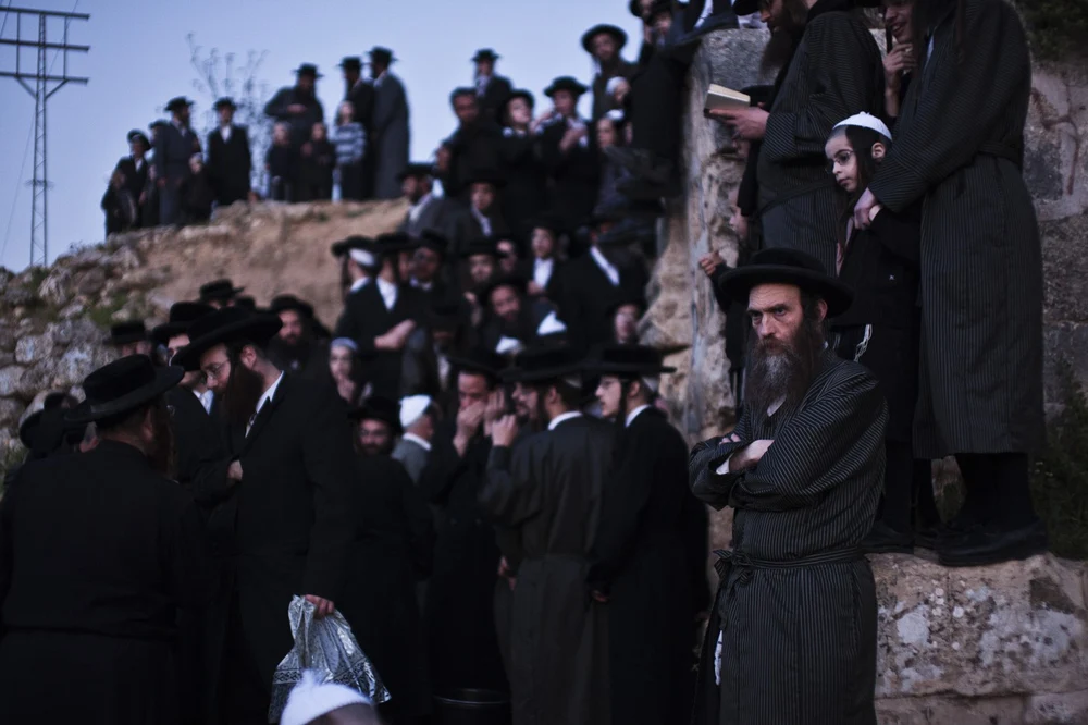 Evreii ultraortodocși care refuză înrolarea în armată ar putea fi sancționați financiar, a decis Curtea Supremă din Israel