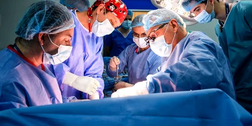 primul transplant hepatic de laun donator viu FOTO Spitalul clinic Sanador jpg
