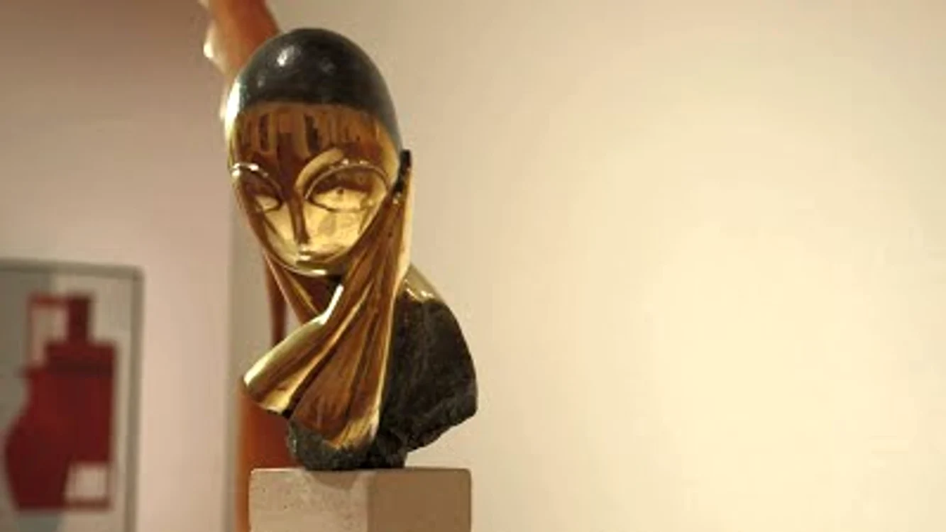 Lucrarea "Madame Pogany", inspirată de una dintre marile iubiri ale sculptorului