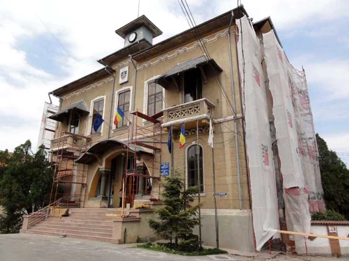 Sediul Primăriei Slatina, în prezent...