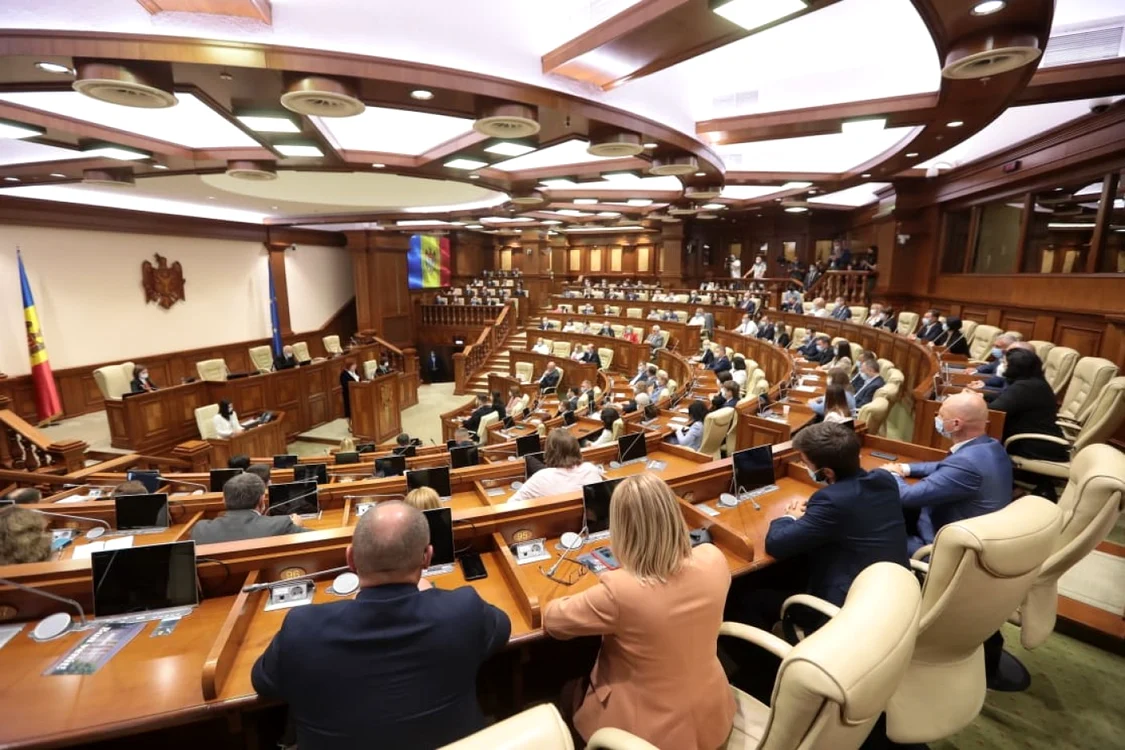 Sala de şedinţe a Parlamentului de la Chişinău