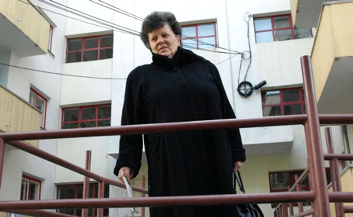 Elena Popescu spune că familia ei nu îşi permite să cumpere apartamentul ANL