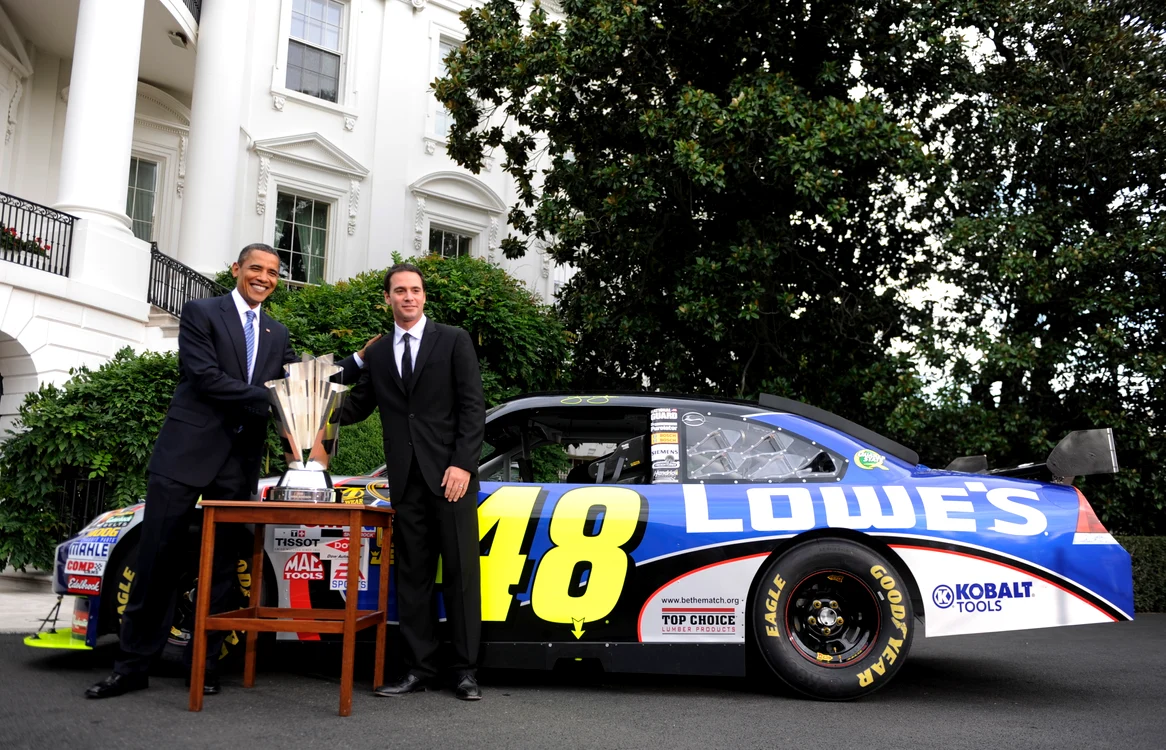 Jimmie Johnson a fost felicitat după triumf chiar de preşedintele Barack Obama