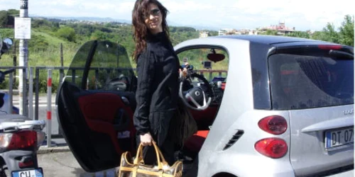 Ramona Bădescu va pleca la Bucureşti şi la Chişinău pentru a-şi promova albumul