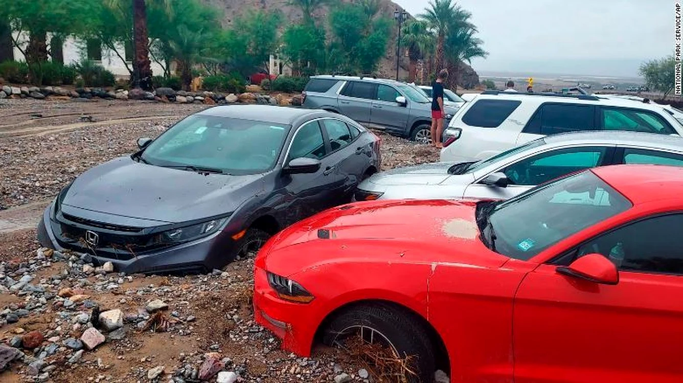pagube in urma precipitatiilor - California - Foto via News