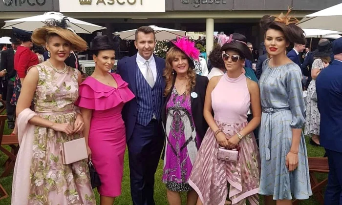 Nora Seroussi, Cristi Pascu & doamnele cu palarii din par jpg