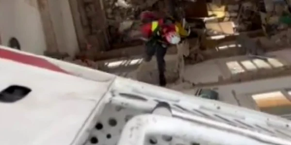 Trei persoane au murit după ce o clădire de cinci etaje s a prăbuşit într o localitate din Spania  Foto Captură video X jpg