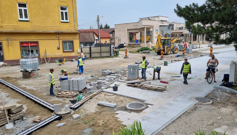 Transformarea unui fost mare oraș metalurgic. Locuit de numeroși pensionari, este animat de străini VIDEO