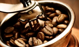 schimbare de paradigma in obiceiurile romanilor de ce revine la moda ritualul cafelei de specialitate acasa jpg