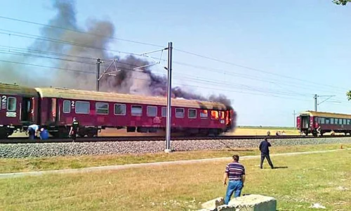 Vagonul incendiat a fost decuplat imediat jpeg