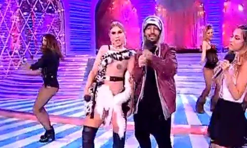 Corina este total lipsită de inhibiții jpeg