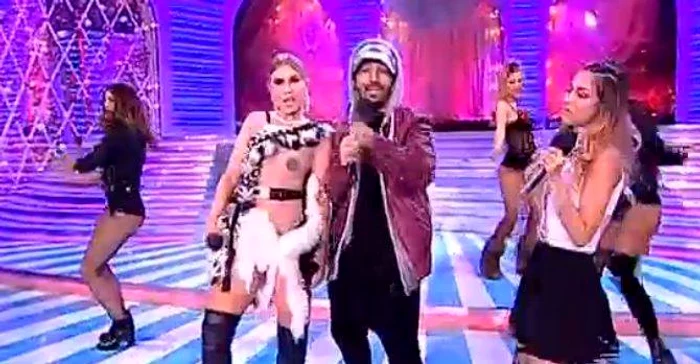 Corina este total lipsită de inhibiții