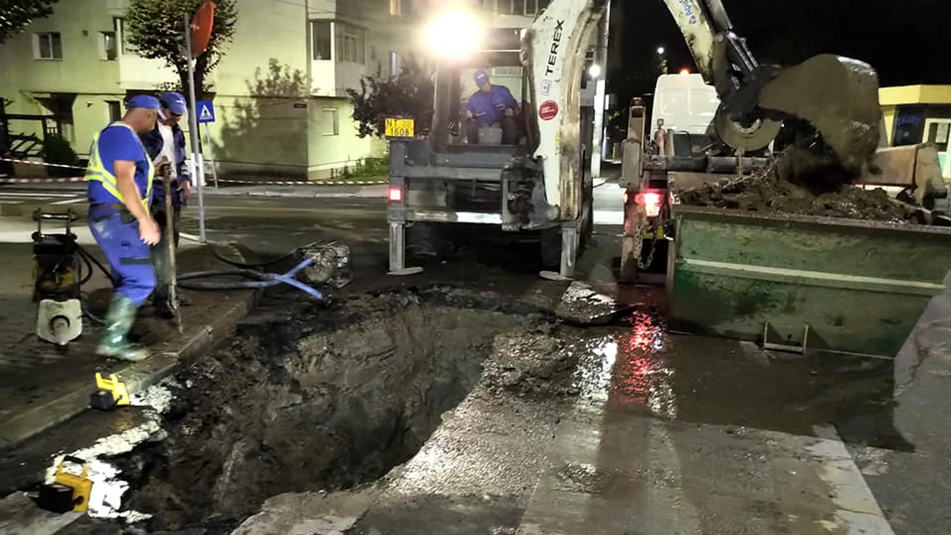 Avariile crează disconfort continuu locuitorilor orașului FOTO Monitorul de Neamț