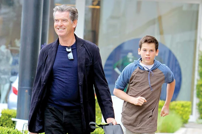 Actorul i-a  arătat degetul  din mijloc unui  băiat care  l-a enervat (Fotografii: Guliver)