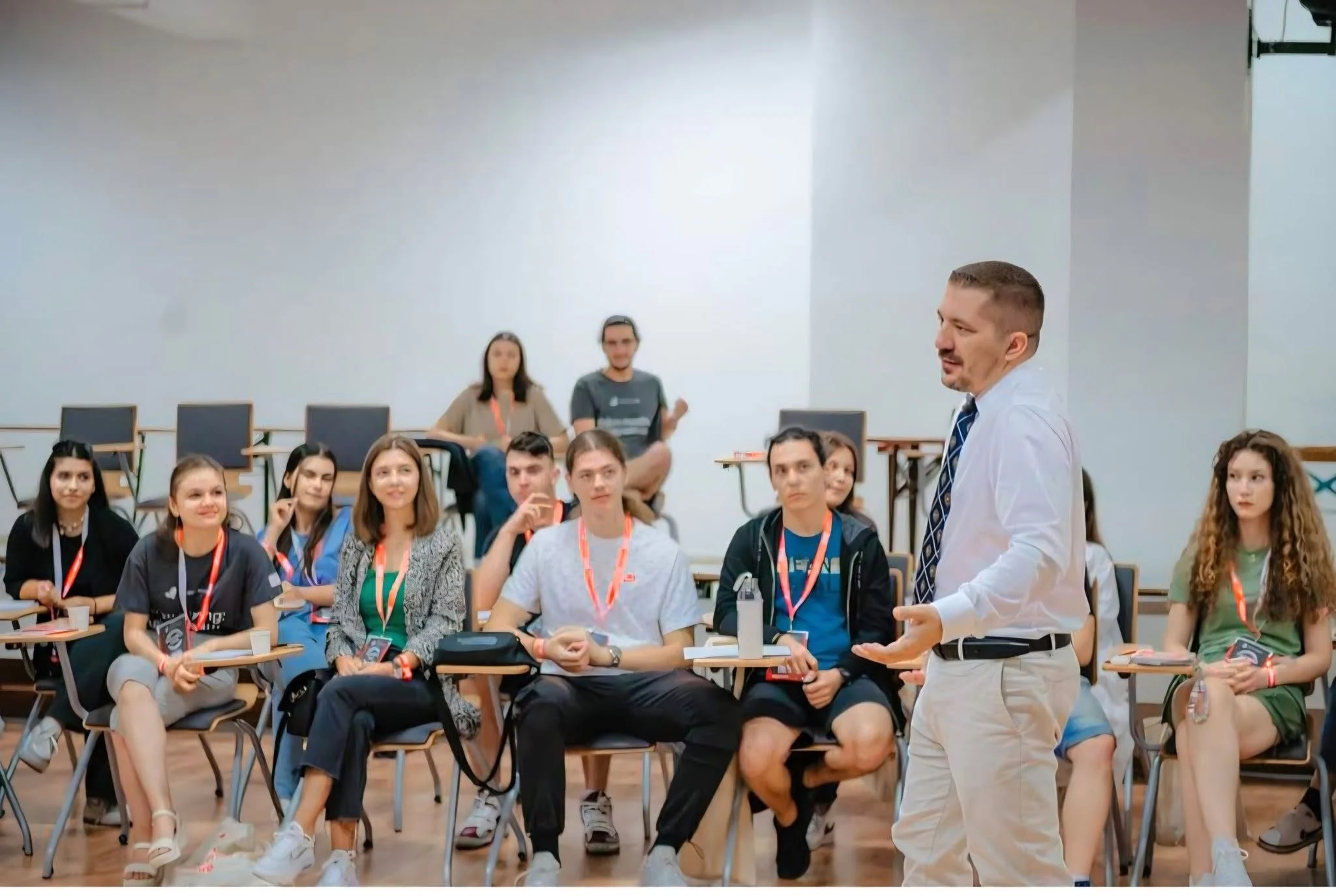 Psihologul Mihai Copăceanu: „Este o greşeală şi o iresponsabilitate să permitem minorilor participarea la festivaluri”