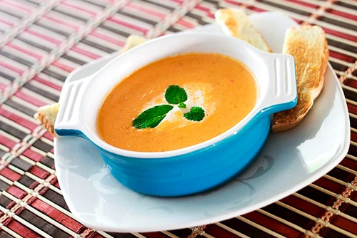 Supa aromata de ceapa si paine cu usturoi jpeg