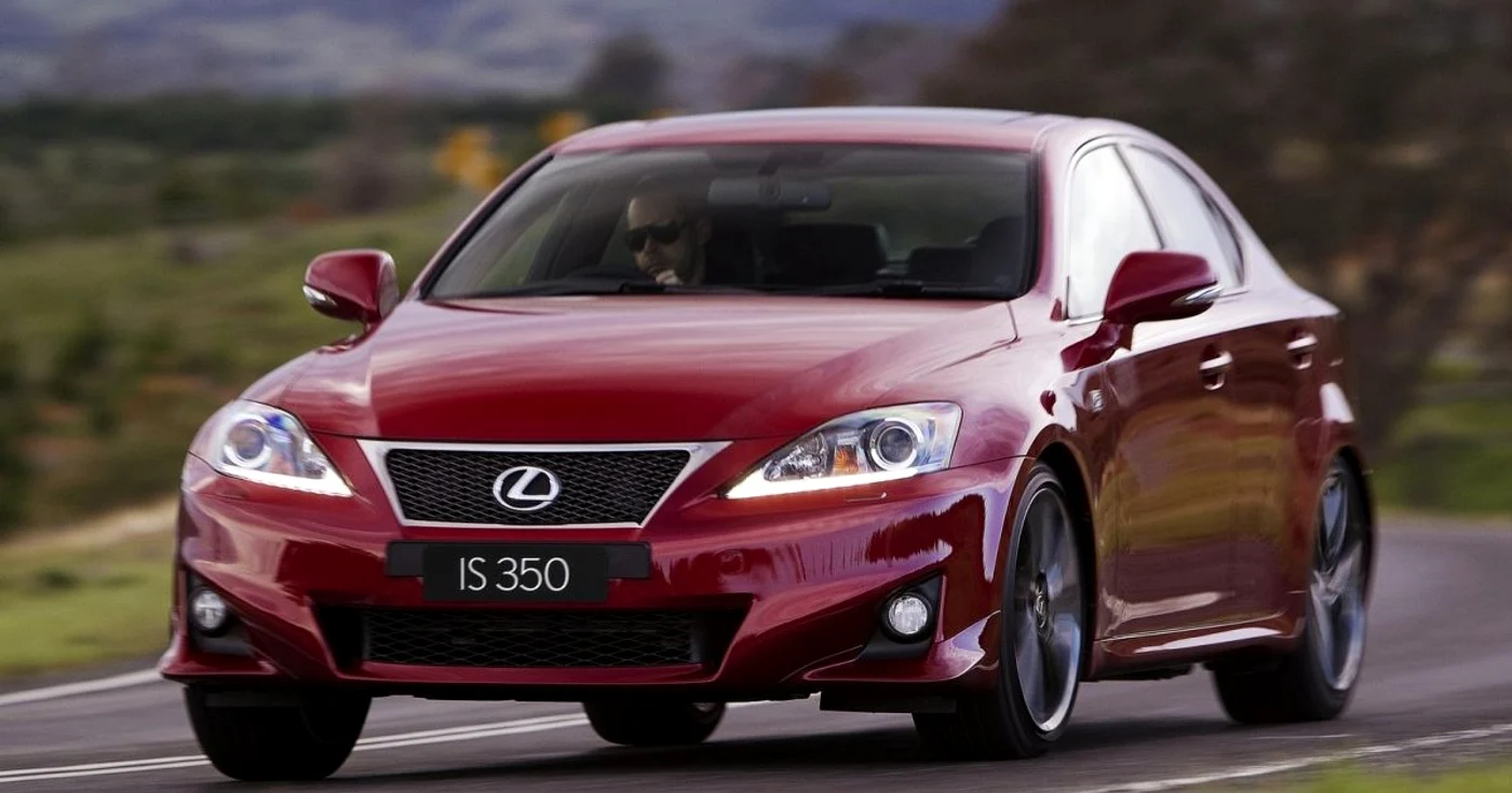 Lexus IS 350 F Sport   -   FOTO Autoevolution
