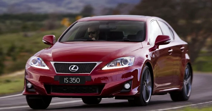 Lexus IS 350 F Sport - FOTO Autoevolution