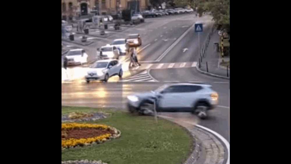 Noi imagini de la accidentul din Brașov în care doi oameni au murit. Momentul impactului, surprins de camere