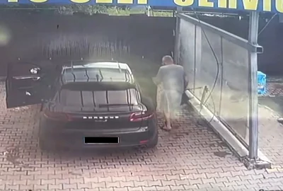 furt mop spalatorie sofer porsche