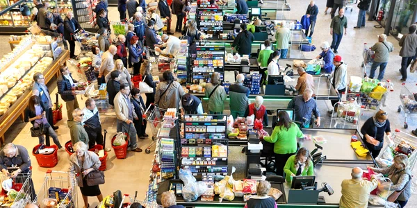 Supermarket, hipermarket, cumparaturi, casier, shopping, FOTO Shutterstock 