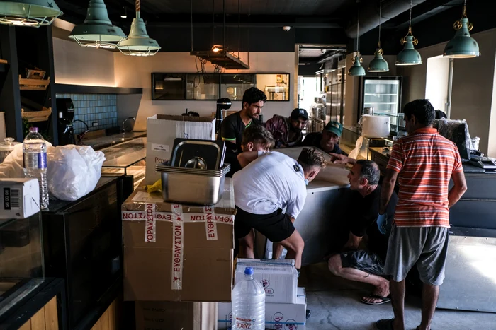 Forfotă mare pentru redeschiderea teraselor