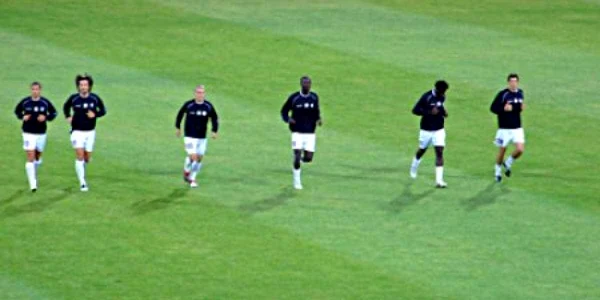 Hotelul lui Poli, verificat de bombe - Revista presei sportive