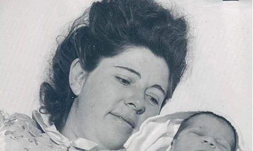 Ciudata poveste a femeii care a fost însărcinată mai bine de un an! Cum arăta copilul născut după cea mai lungă perioadă de sarcină din istorie jpeg