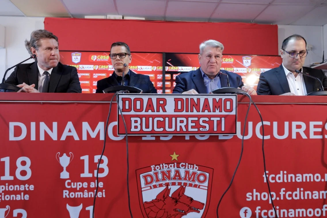  Antrenor Flavius Stoican team manager Florin Raducioiu prezentare oficiala Dinamo 5 ianuarie 2021 FOTO Inquam Photos / George Calin
